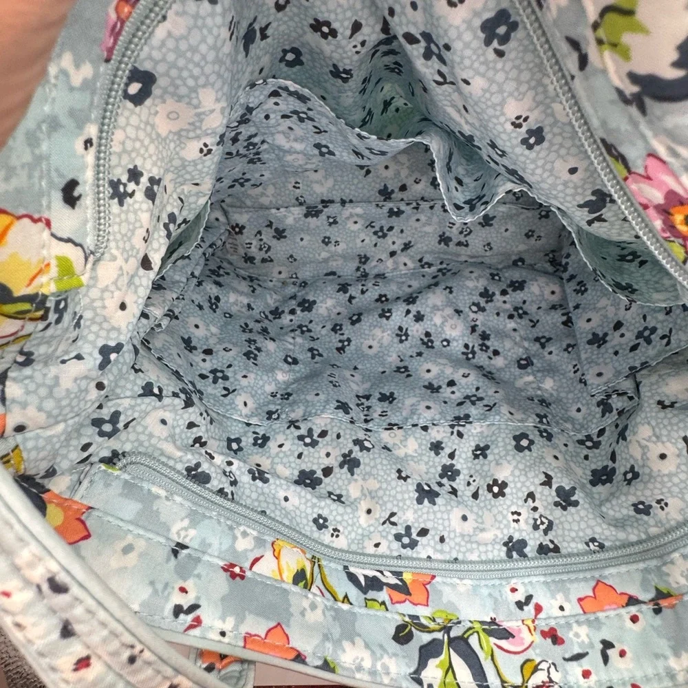 Vera Bradley Blue Tote Bag with Structured Design and Playful Aesthetic - Picture 6 of 10